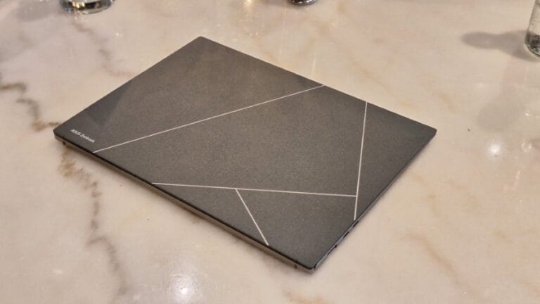 ASUS Zenbook S13 OLED