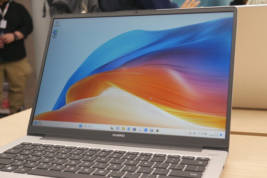 MateBook D14