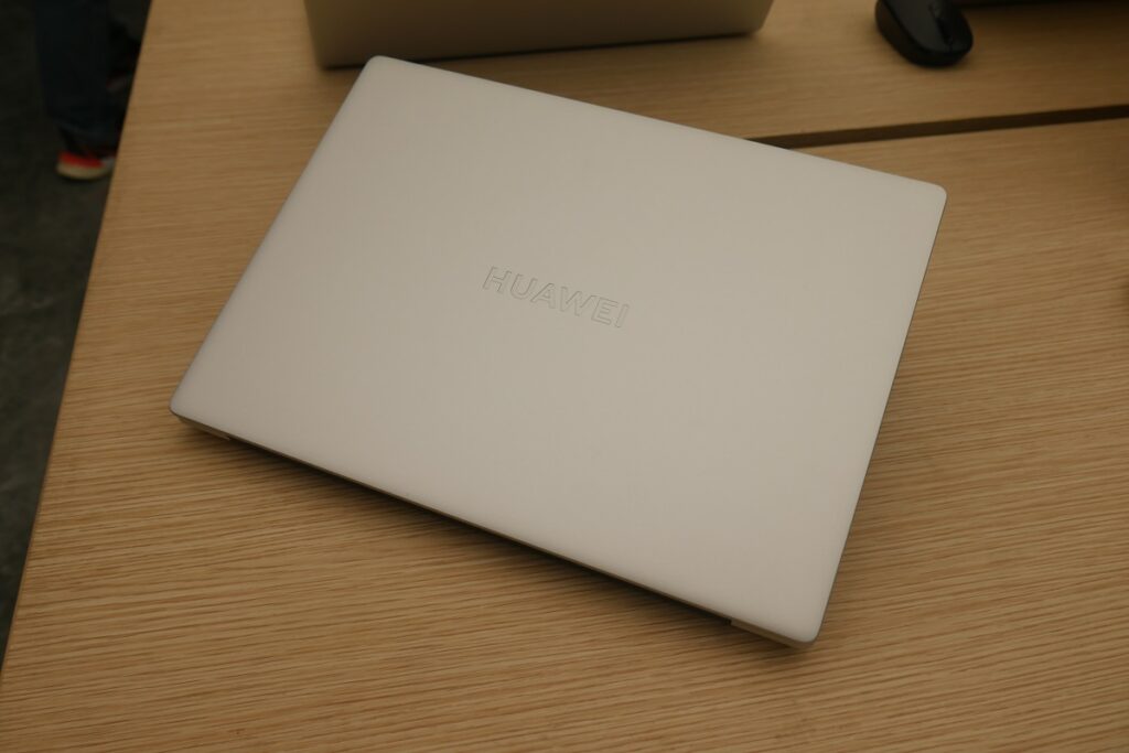 Huawei MateBook D14