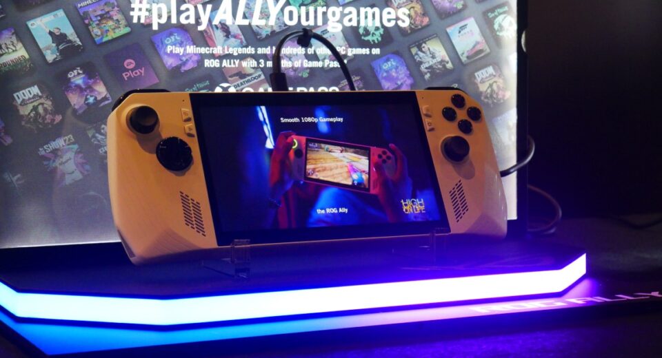 ROG Ally memiliki bobot yang ringan