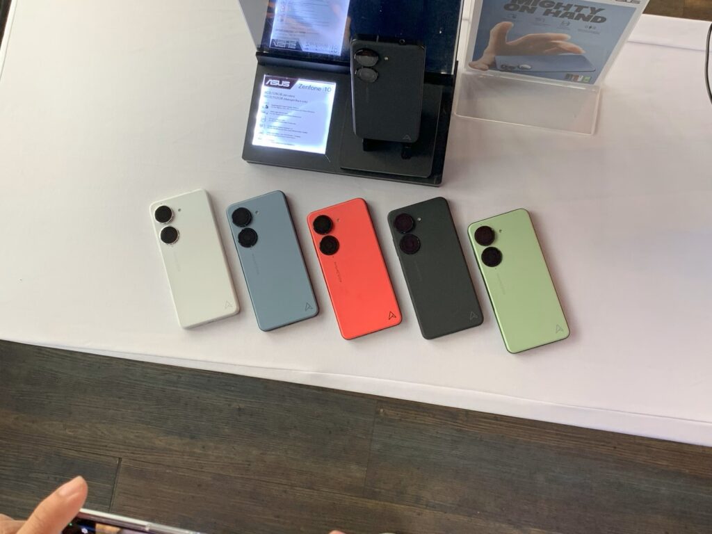 Pilihan warna ASUS Zenfone 10