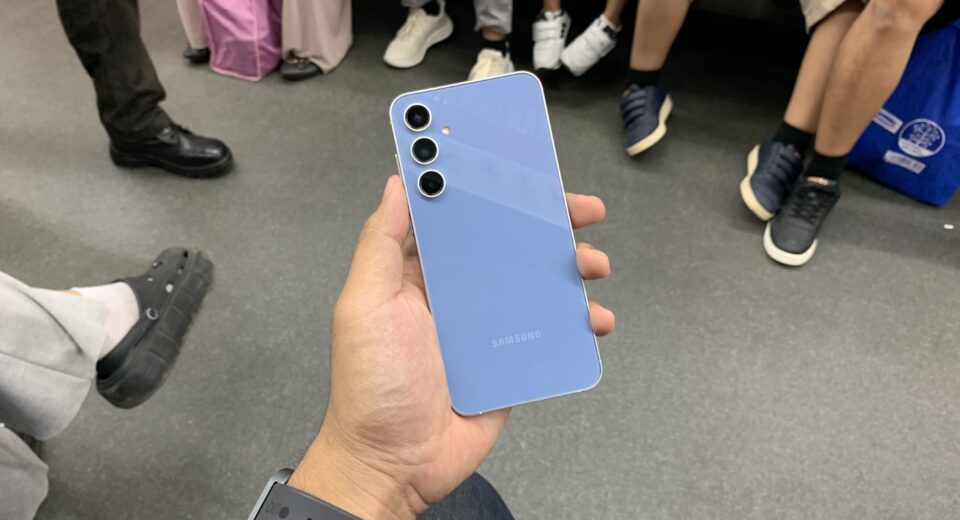 Samsung Galaxy S23 FE dilengkapi dengan fitur Galaxy AI