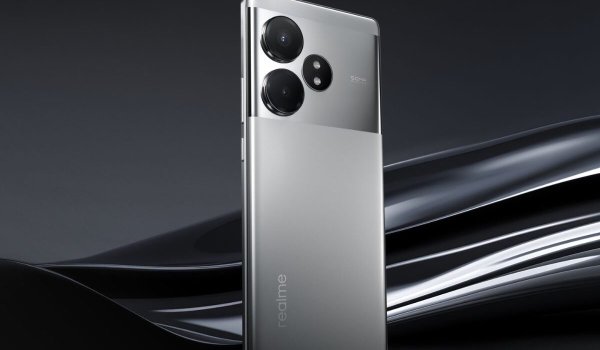 perangkat smartphone realme GT neo 6 warna silver