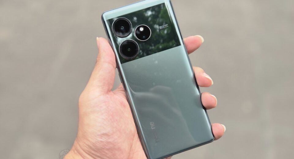 realme GT 6