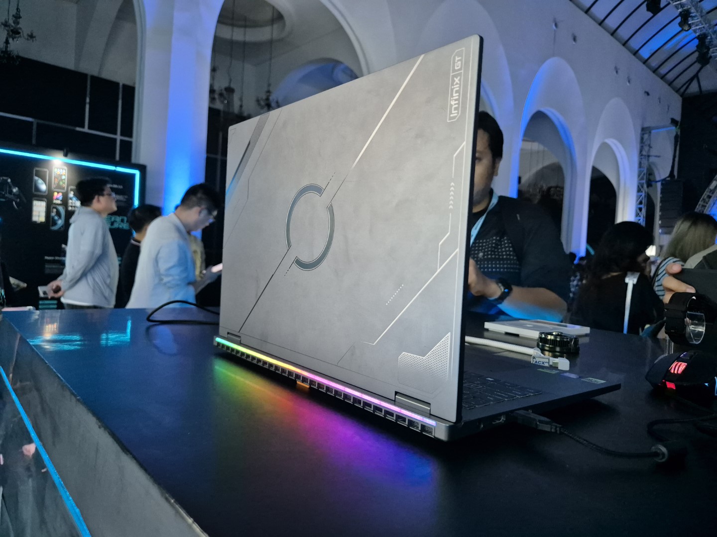 Infinix akan membnoyonh produk hp gamingnya, GTBOOK ke Indonesia