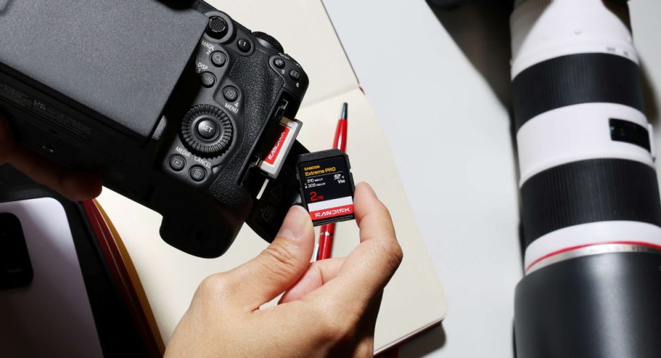 SANDISK Extreme PRO SDXC UHS-II V90 Card 8K