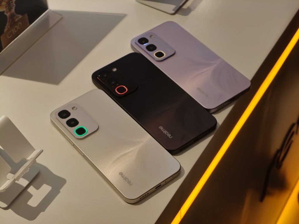 realme C100