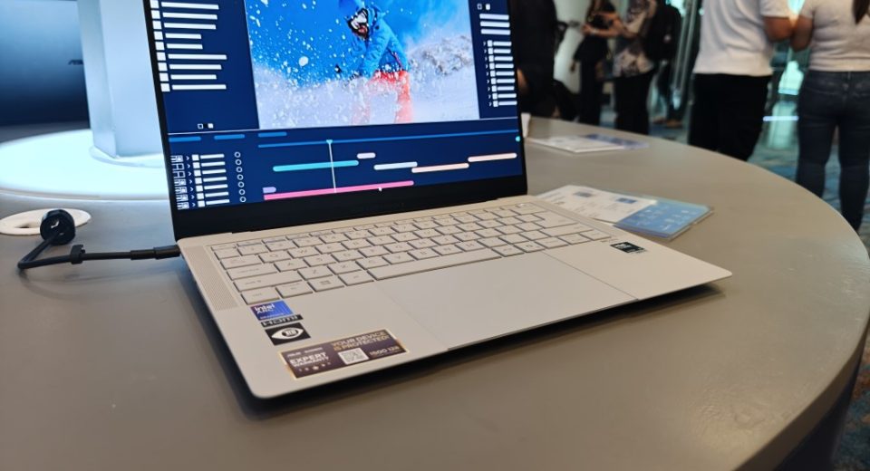 ASUS ExpertBook Ultra