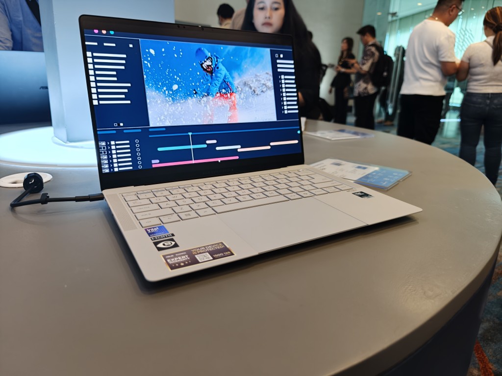 ASUS ExpertBook Ultra