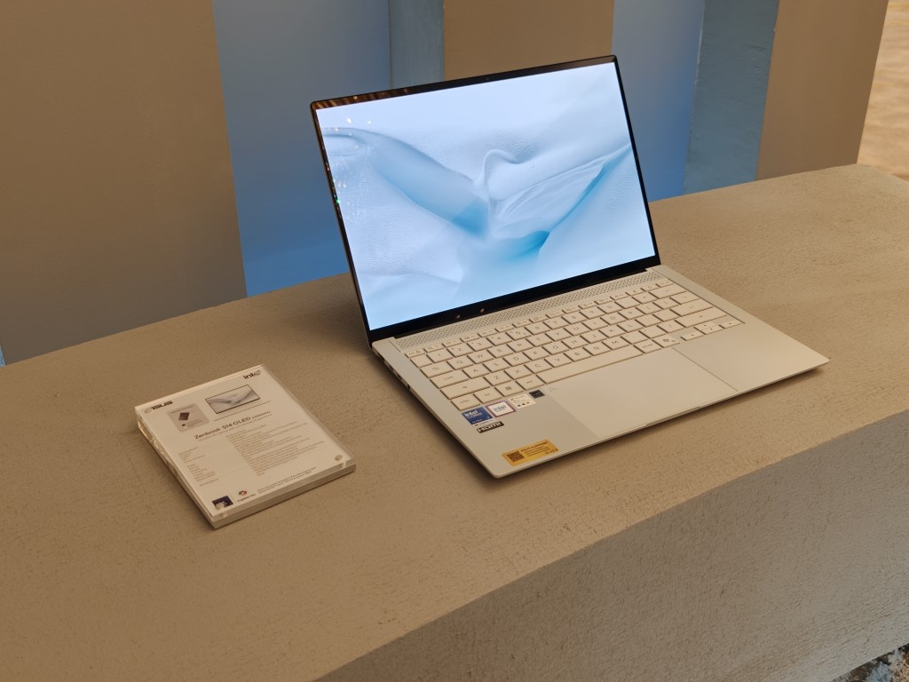 ASUS Zenbook S14 OLED (S3407AA)