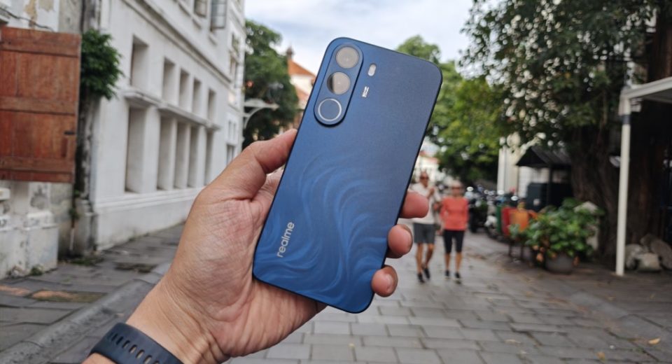 realme C100x