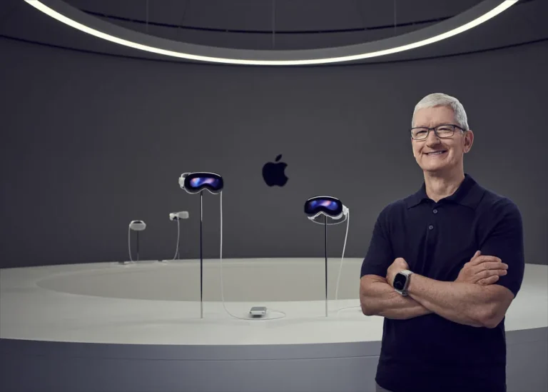 Tim Cook menyebut kenaikan harga perangkat Apple tak terhindarkan akibat lonjakan biaya chip memori dan penyimpanan.